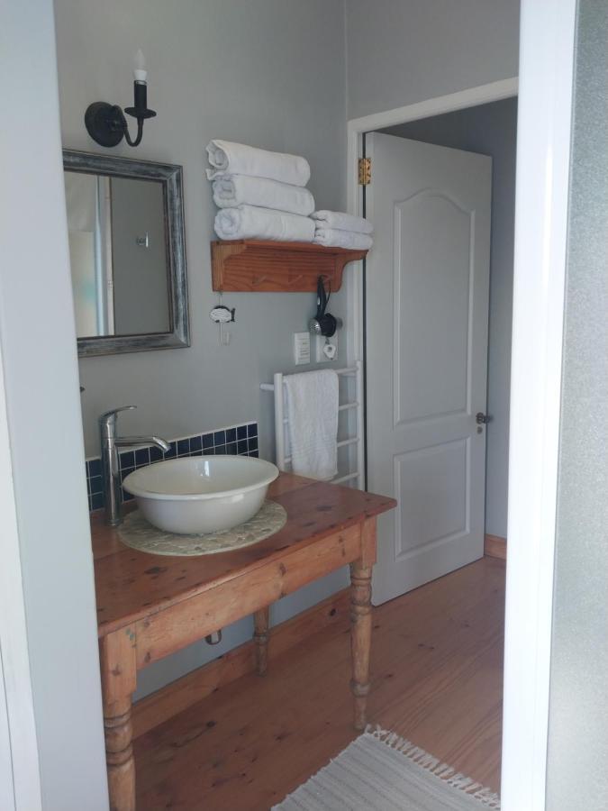 Oppikoppi De Kelders Hotel ภายนอก รูปภาพ